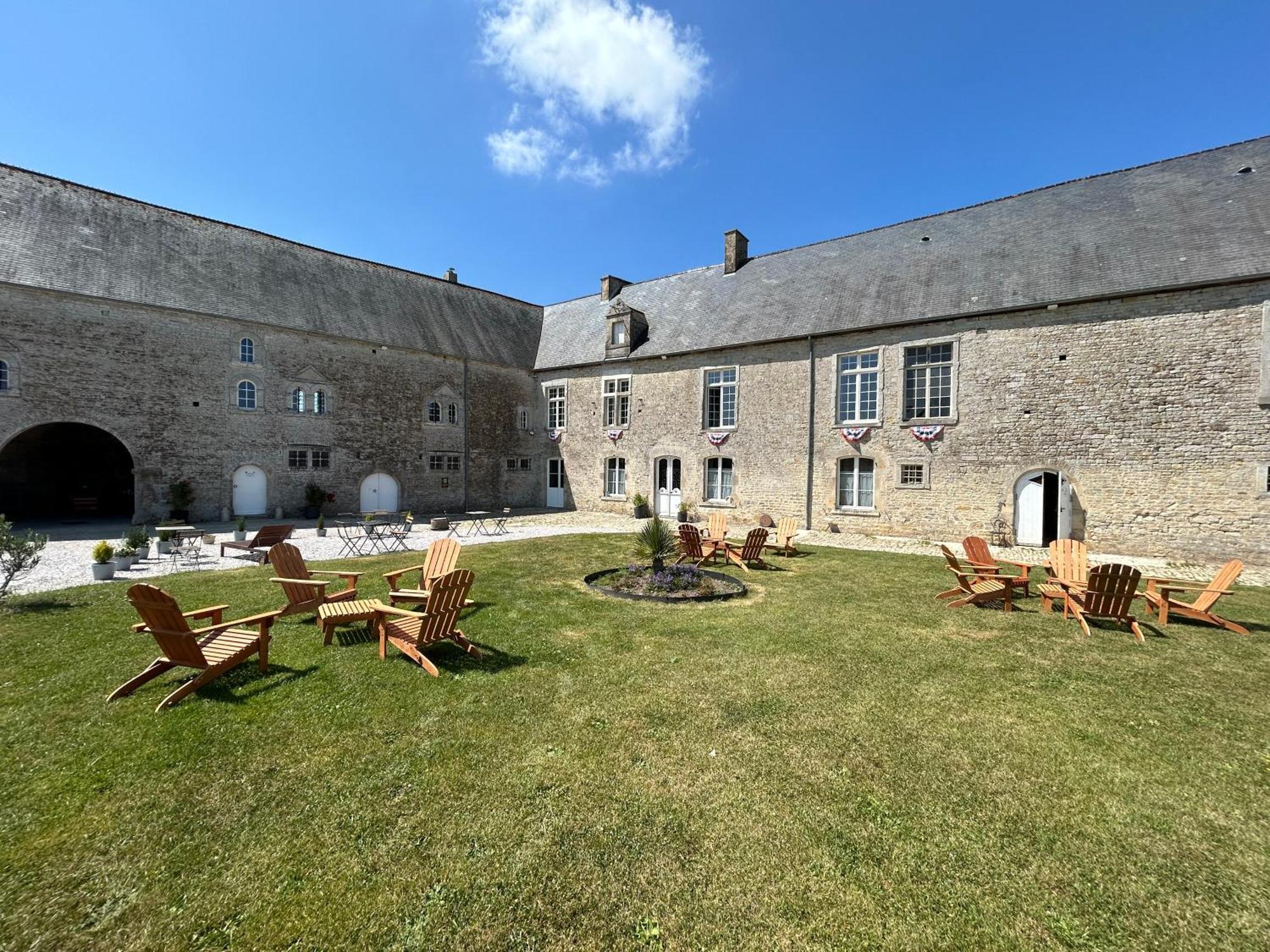 Chateau De Franquetot & D Day Collins Museum Sainte-Mère-Église 외부 사진